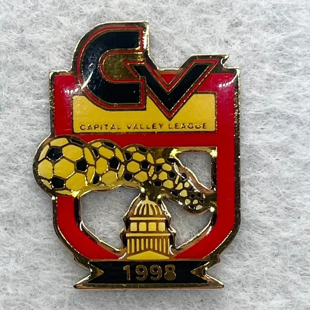 🔮 5/$25 Vintage‎ Capital Valley Youth Soccer League 1998 Pin